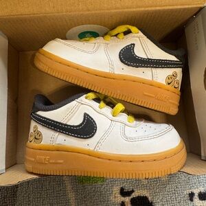 Toddler's Nike Force 1 LV8 White/Anthracite-Yellow Strike (6)